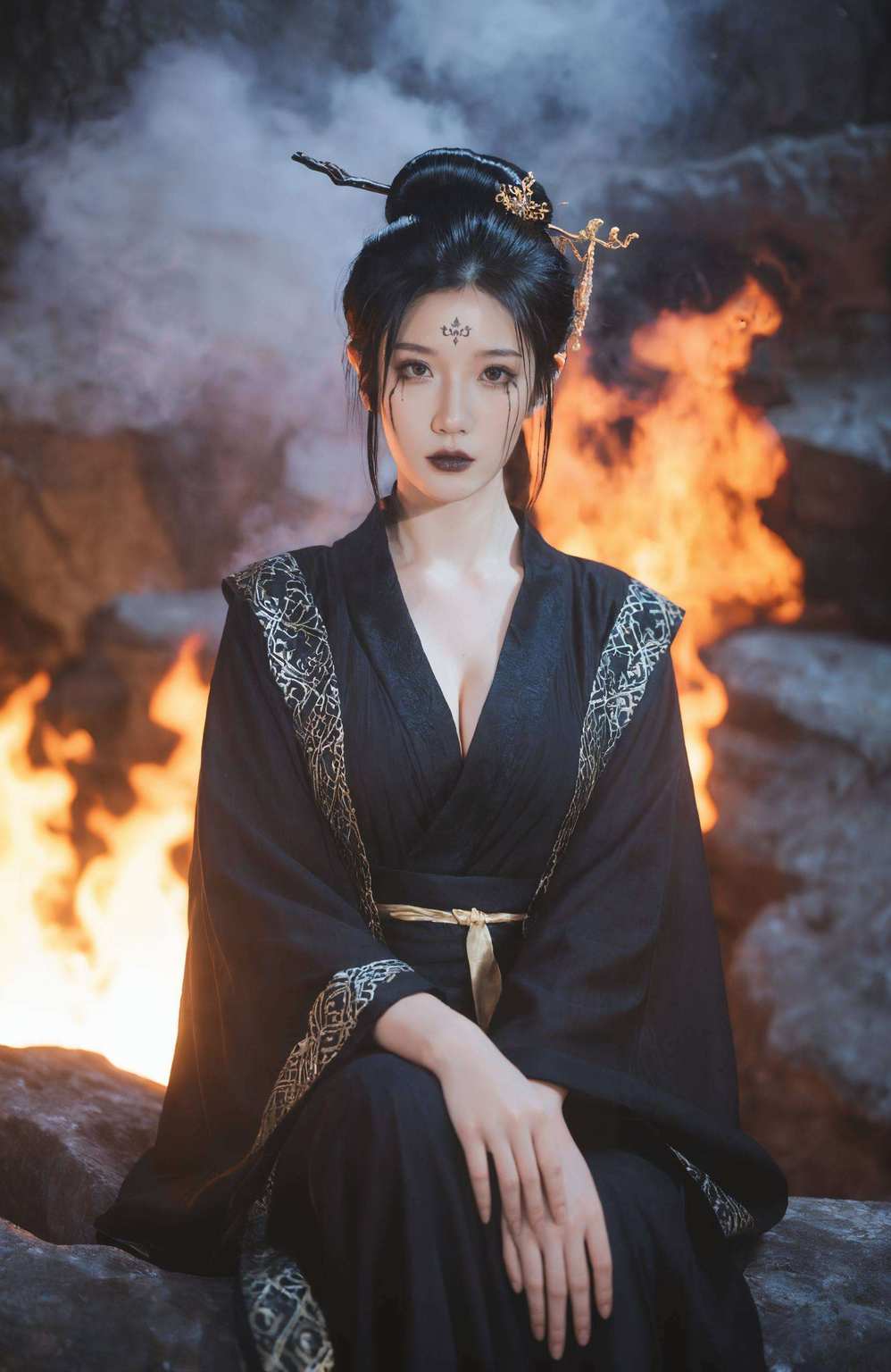眼前这位黑神话四妹放在电脑上